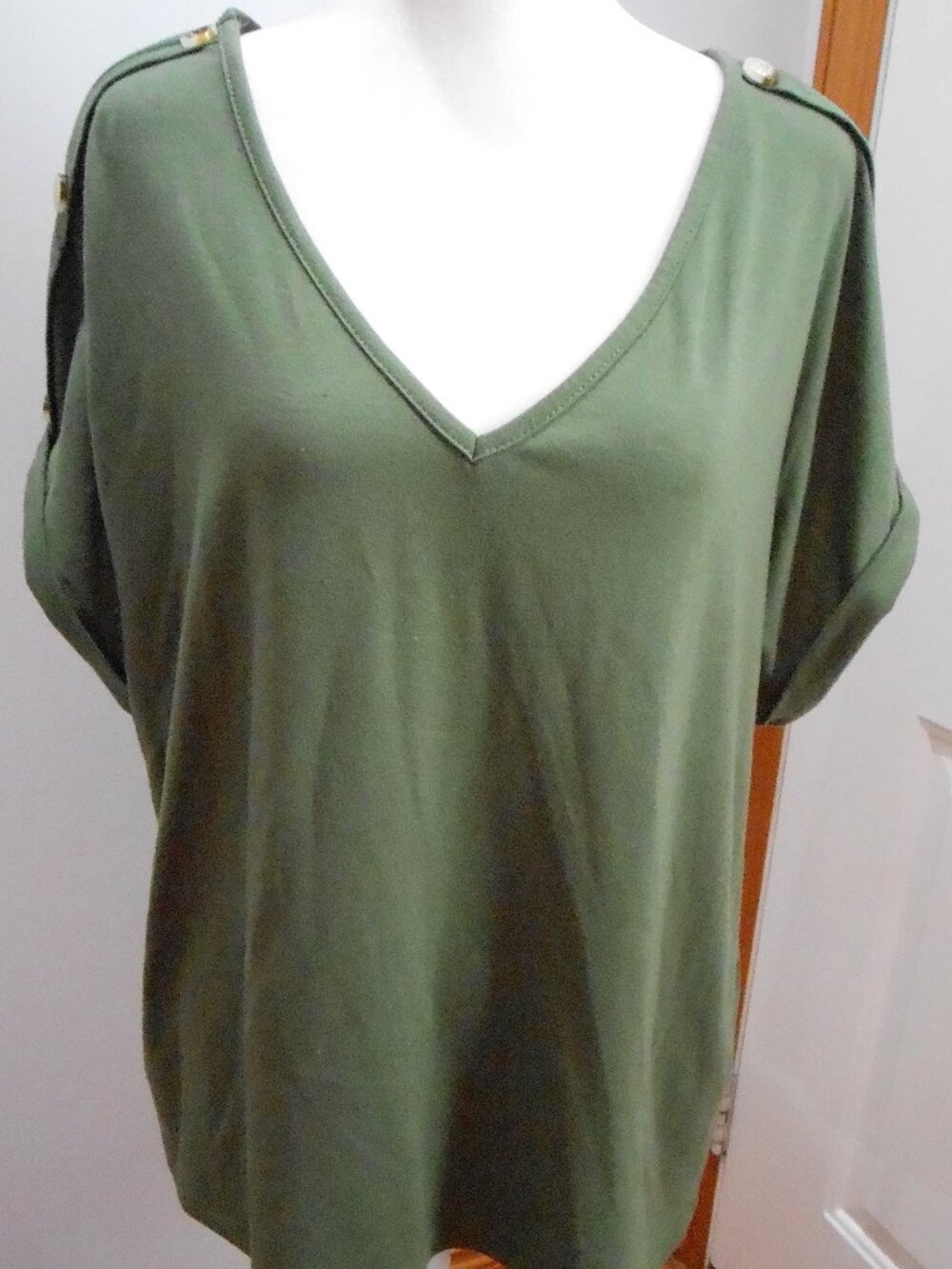Shein Women's Olive Green V Neck Button Accented Short Sleeve T-shirt Size-3XL